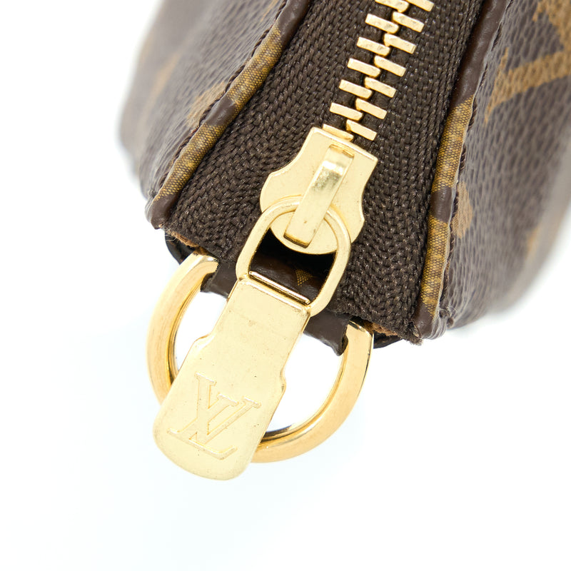 Louis Vuitton Pochette Accessories Monogram Canvas GHW