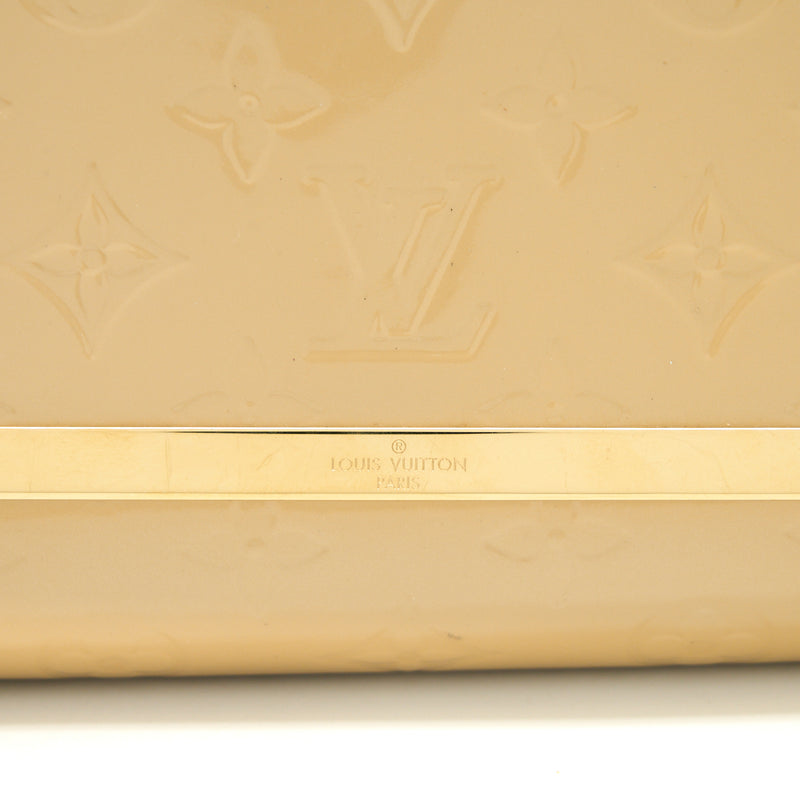 Louis Vuitton Vernis Ana Clutch Patent Leather Beige GHW