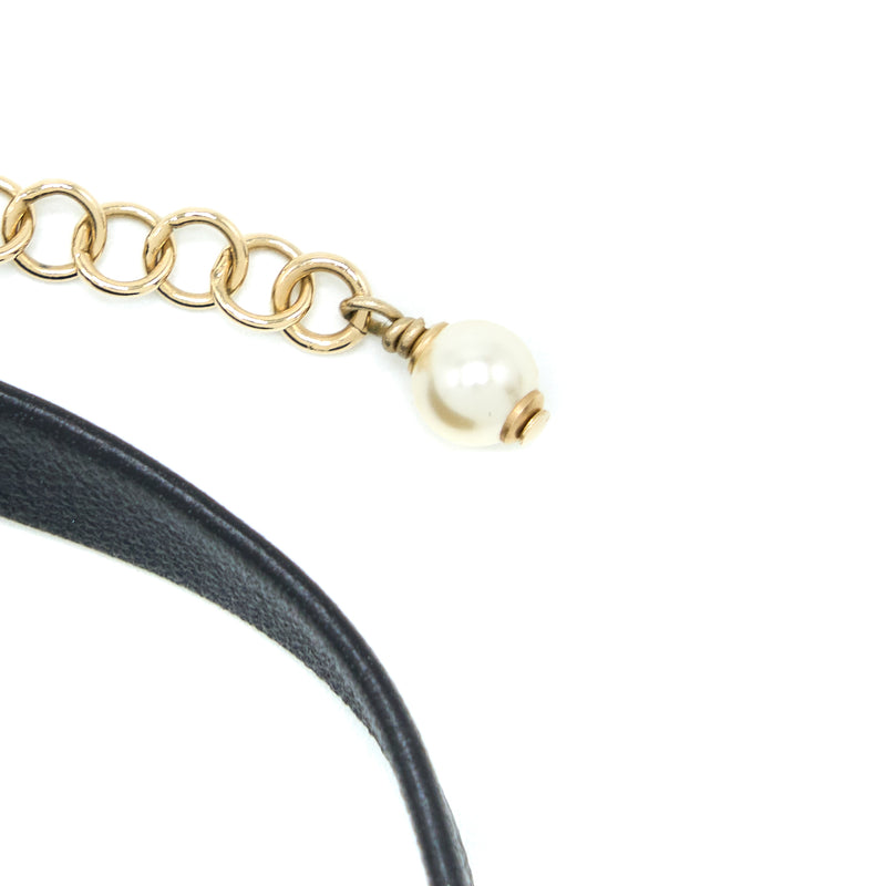 Chanel Crystal CC Logo Heart Chocker Leather/Pearl/Crystal Black Light Gold Tone