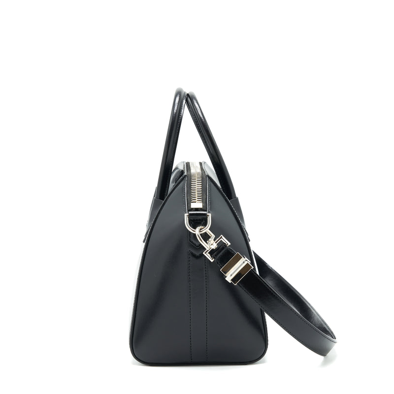Givenchy Small antigona Tote bag Box Calfskin black SHW