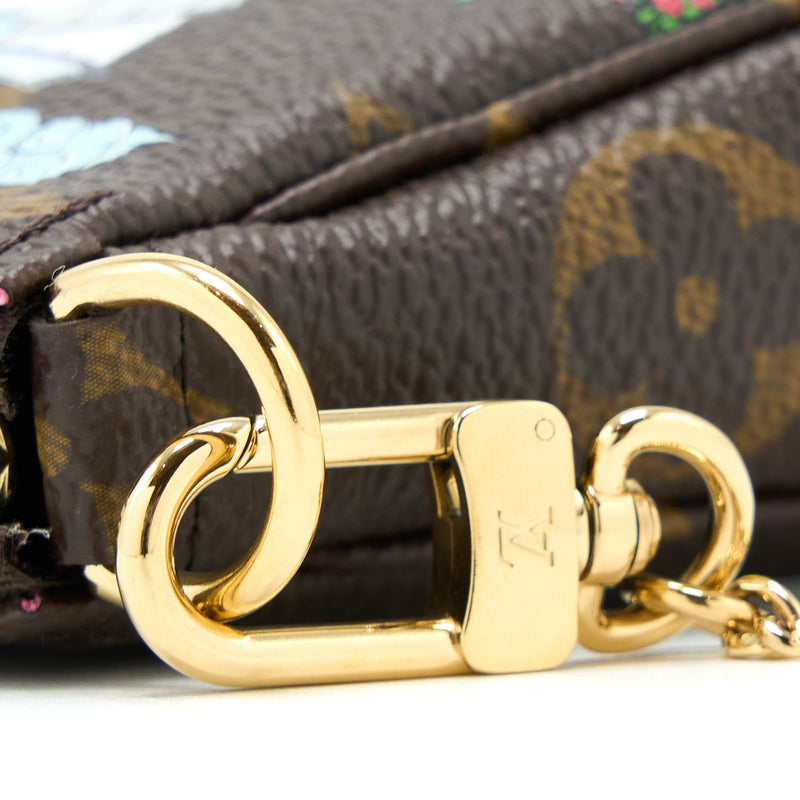 Louis Vuitton 2022 Christmas Limited Mini Pochette Accessories Monogram Canvas Seoul Boutique GHW