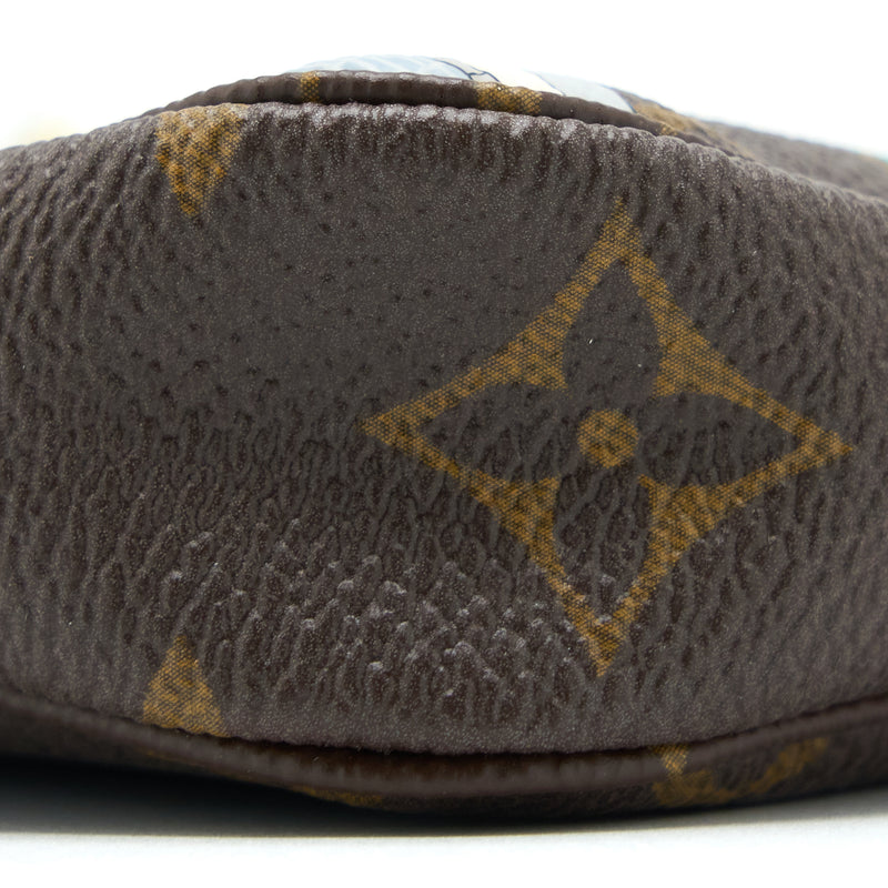 Louis Vuitton 2022 Christmas Limited Mini Pochette Accessories Monogram Canvas Paris Boutique GHW