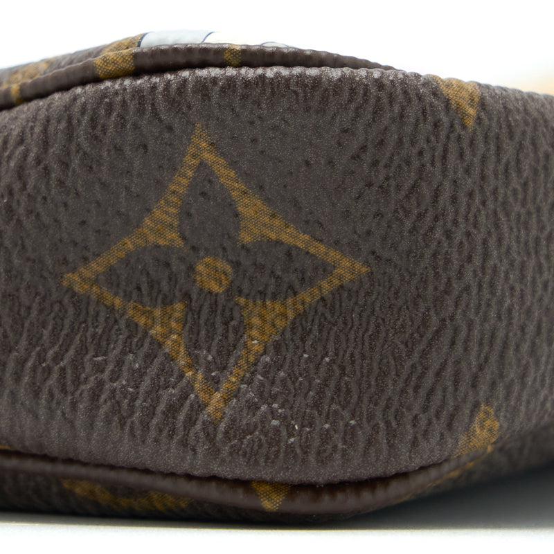 Louis Vuitton 2022 Christmas Limited Mini Pochette Accessories Monogram Canvas Paris Boutique GHW
