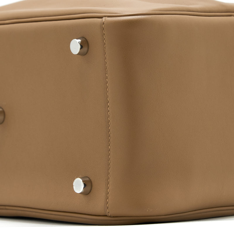 Hermes Lindy 26 Swift 3G alezan / 4B biscuit SHW Stamp U