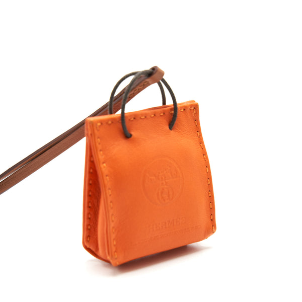 HERMES ORANGE BAG CHARM FEU / GOLD