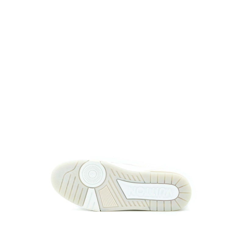 Louis Vuitton Size 9 Low Trainer Sneaker White
