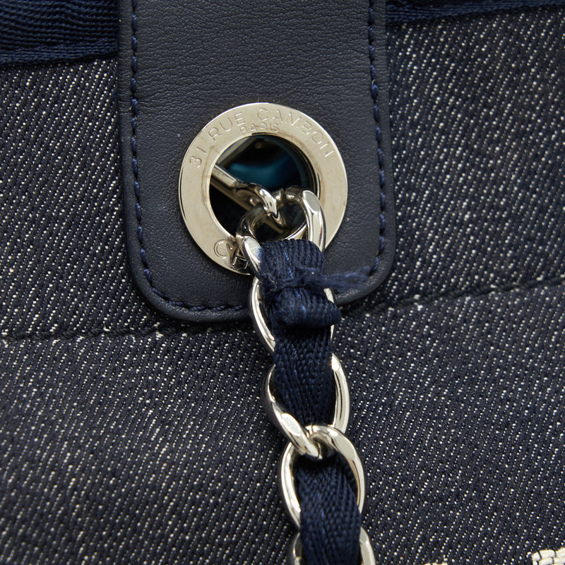 Cloth tote Chanel Blue in Cloth - 28666332