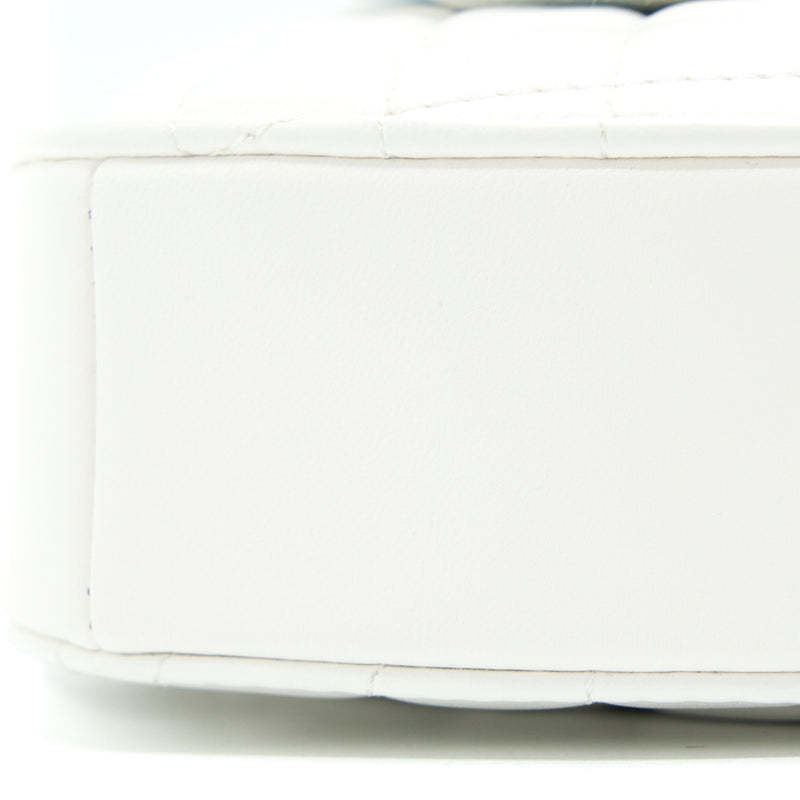 Chanel 22s Heart Bag Lambskin White LGHW (Microchip)