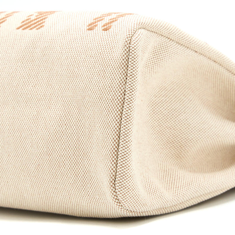 Hermes Herbag Zip 31 Toile H En Relief Brides Sable/ Ecru Beige/ Nat Sable STAMP Z