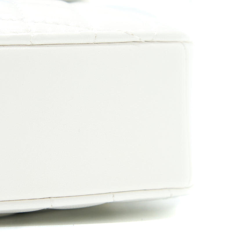 Chanel 22s Heart Bag Lambskin White LGHW (Microchip)