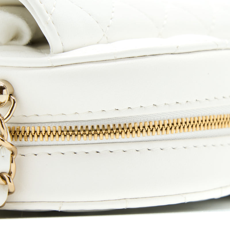 Chanel 22s Heart Bag Lambskin White LGHW (Microchip)