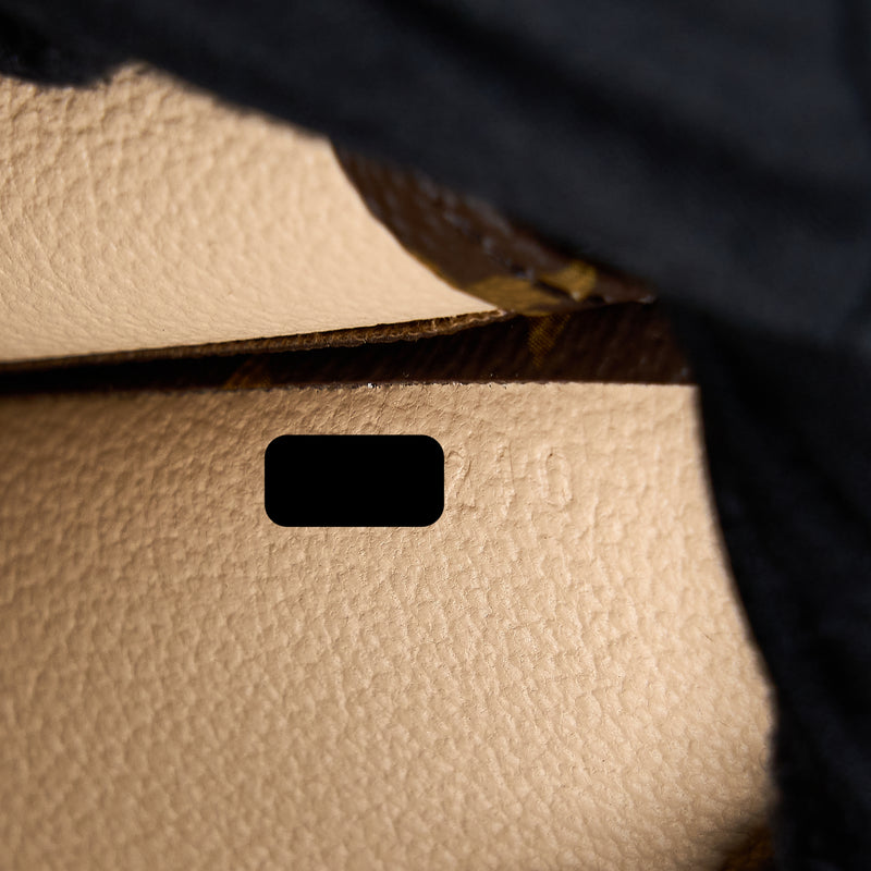 Louis Vuitton Toiletry Pochette 26 Monogram Canvas GHW