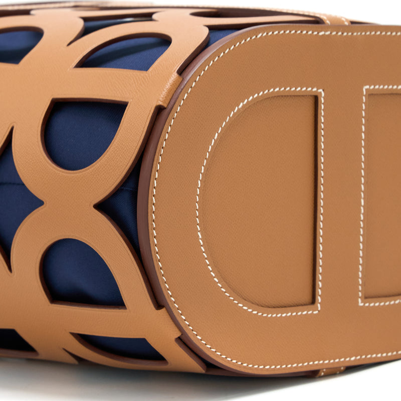 Hermes Chaine D’ancre Cabas Madame Leather Gold / Blue Marine Stamp Y