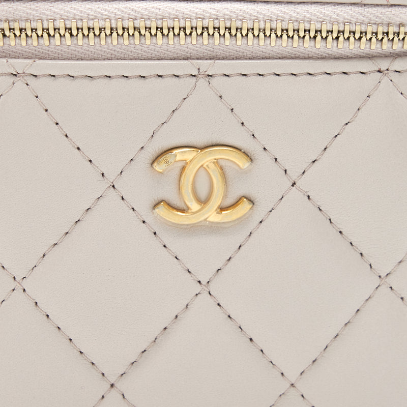 Chanel 21B Lilac/ Light Purple Pearl Crush Small Vanity Case with Chain