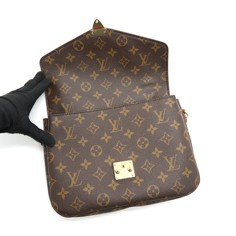 Louis Vuitton Monogram Canvas Pochette Metis