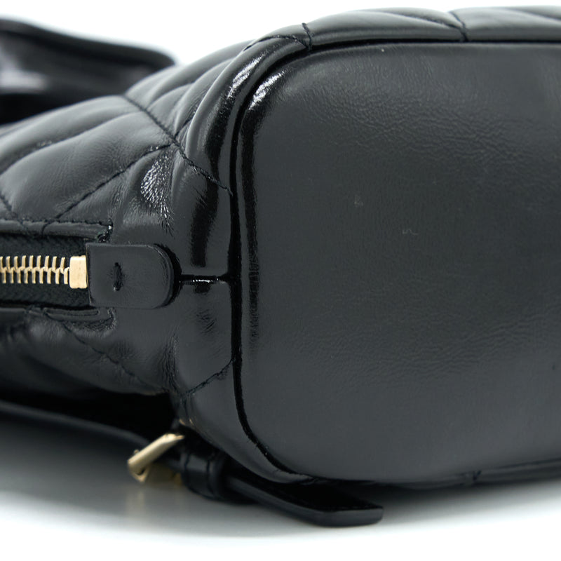 Chanel 22A Quilted Backpack Shiny Calfskin Black LGHW (Microchip)