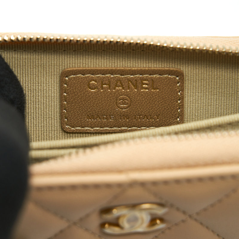 Chanel 22C Pearl Crush Card Holder With Chain Beige GHW