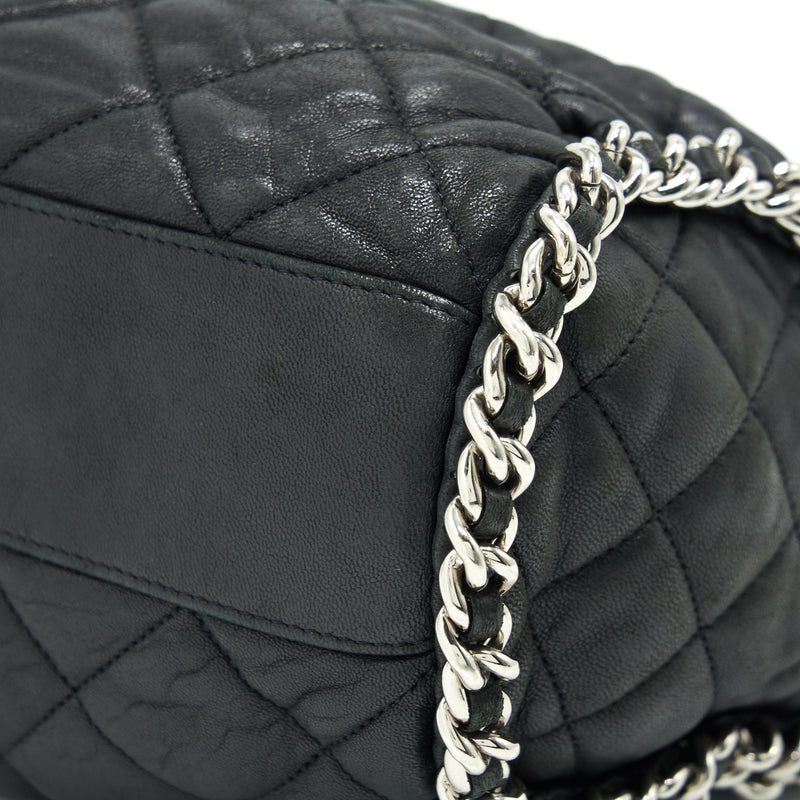 Chanel quilted leather with Chain Shoulder Bag Black SHW