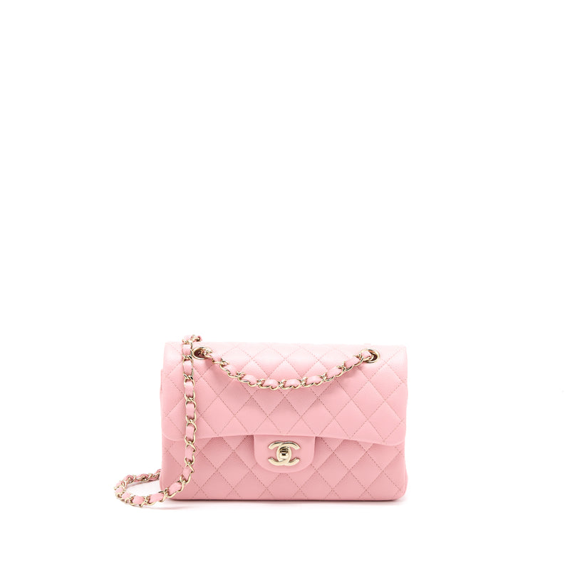 women pink chanel bag