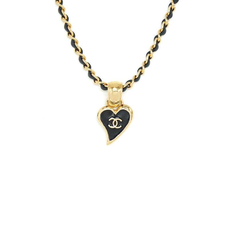 Chanel necklace on sale cc black