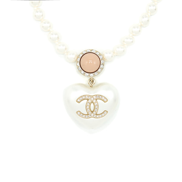 Chanel Pearl Necklace With Heart Pearl Crystal CC Logo LGHW