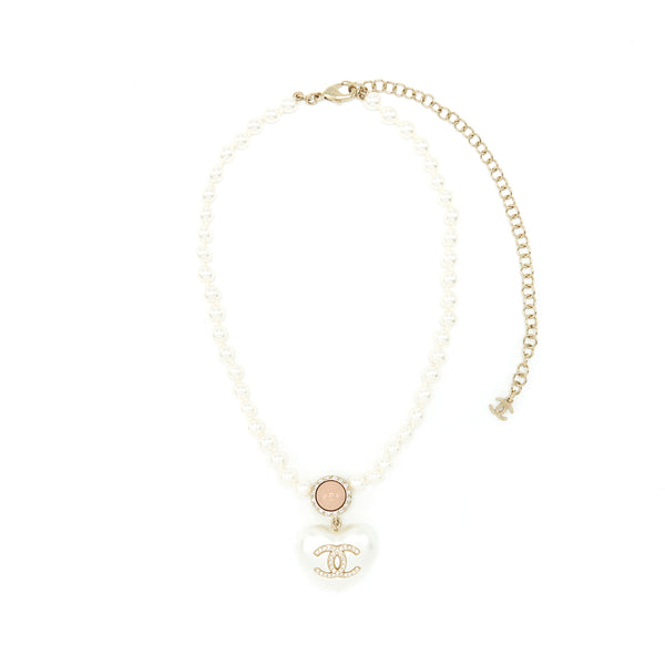 Chanel Pearl Necklace With Heart Pearl Crystal CC Logo LGHW