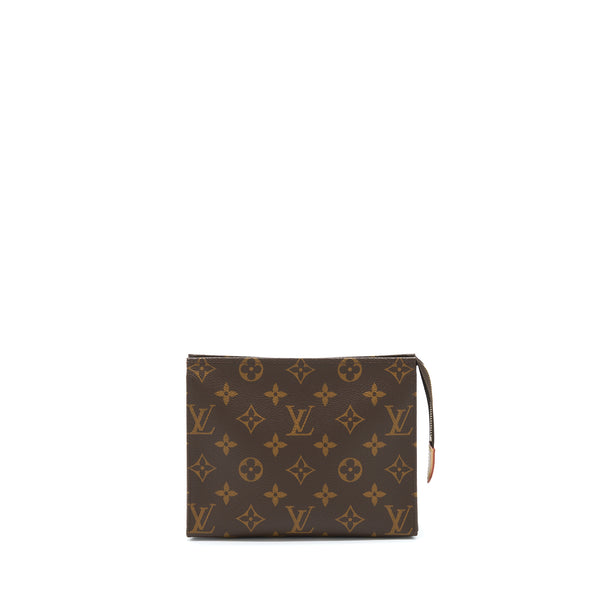 Louis Vuitton Marine Rouge Taurillion Leather Capucines Compact Wallet  Louis Vuitton | The Luxury Closet