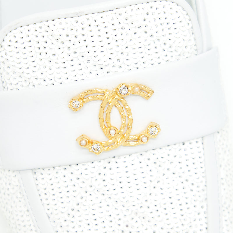 Chanel Size 38 CC Logo Sequins Lambskin Mule White GHW