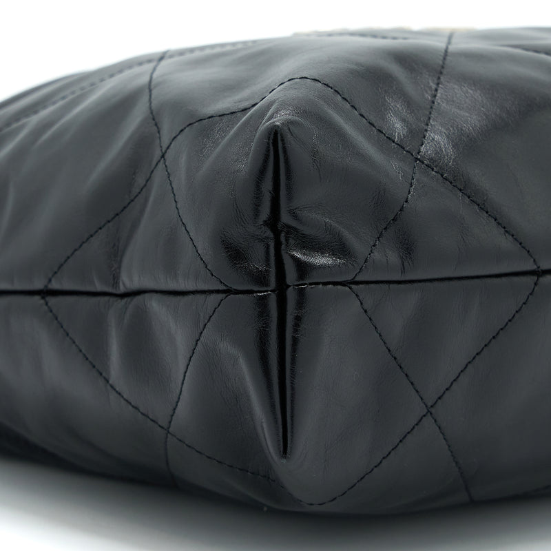 Chanel Small 22 Bag Calfskin Black SHW(Microchip)