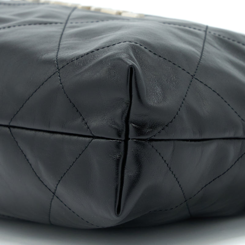 Chanel Small 22 Bag Calfskin Black SHW(Microchip)