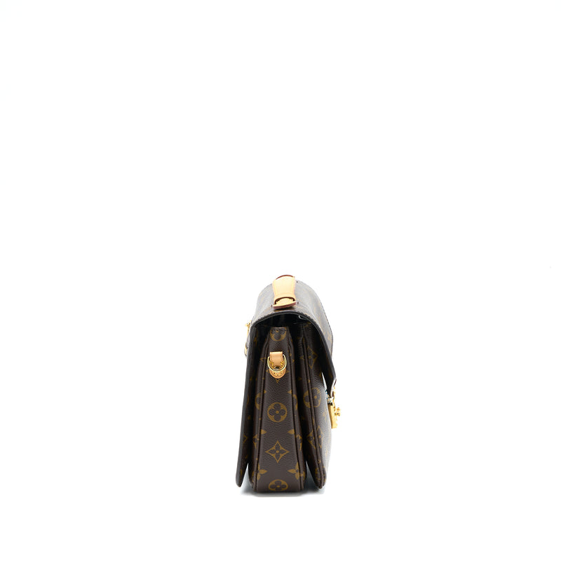 Louis Vuitton Pochette Métis Monogram Canvas GHW