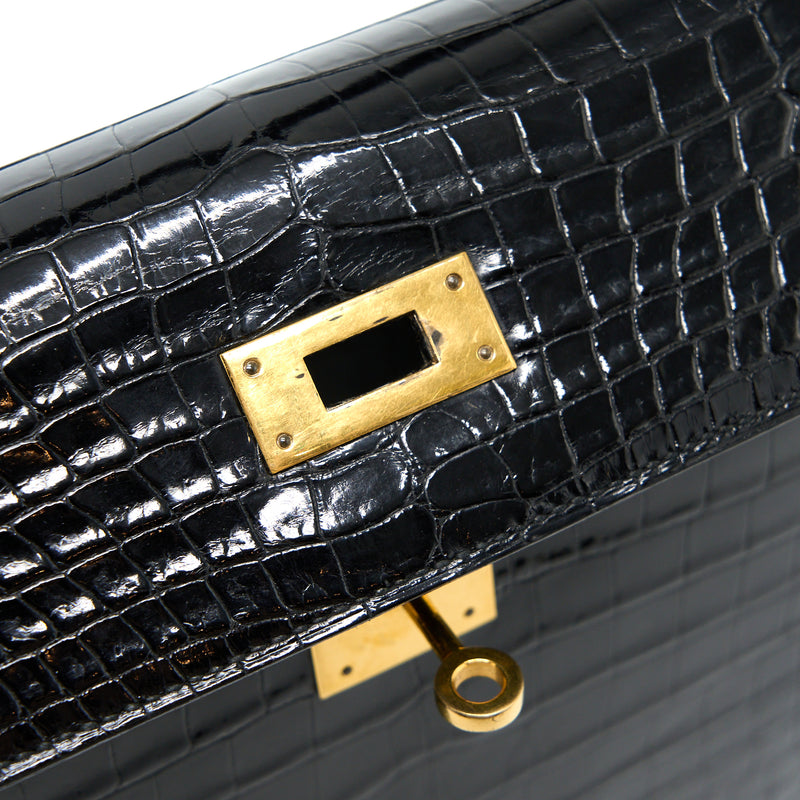 Hermes Vintage Kelly 28 Alligator Black GHW Stamp Circle L