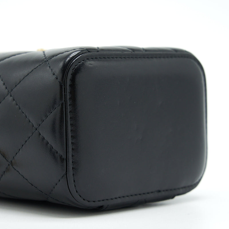 Chanel 21A Gold Crush Mini Vanity Case Calfskin Black GHW