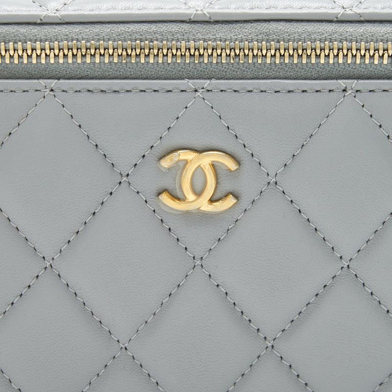 Chanel 21B Pearl Crush Long Vanity with Chain Light Grey GHW