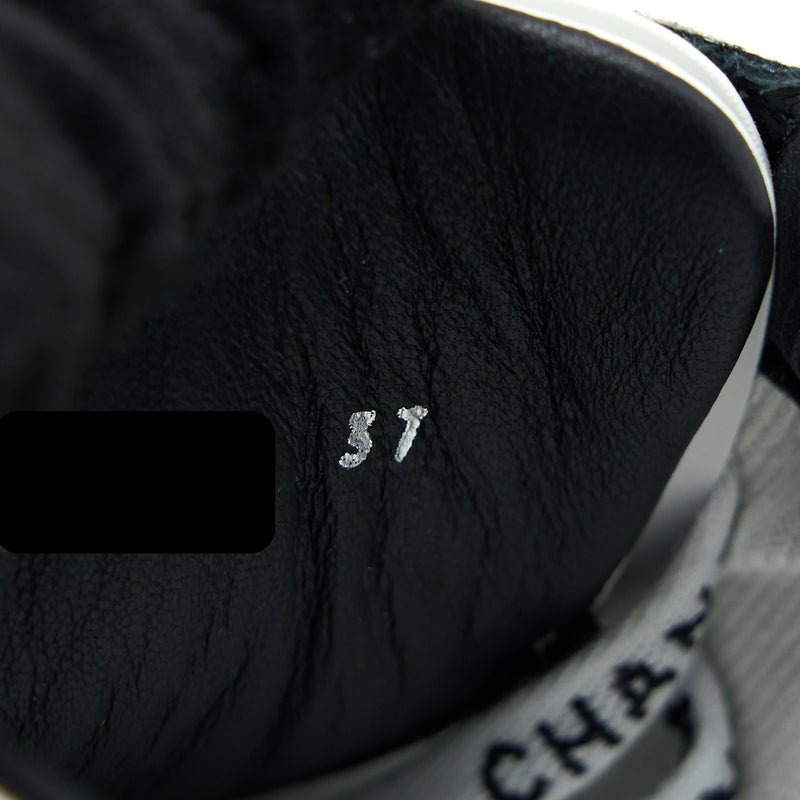 Chanel Size 37 Sneaker Letter Shoelace Calfskin Multicolour