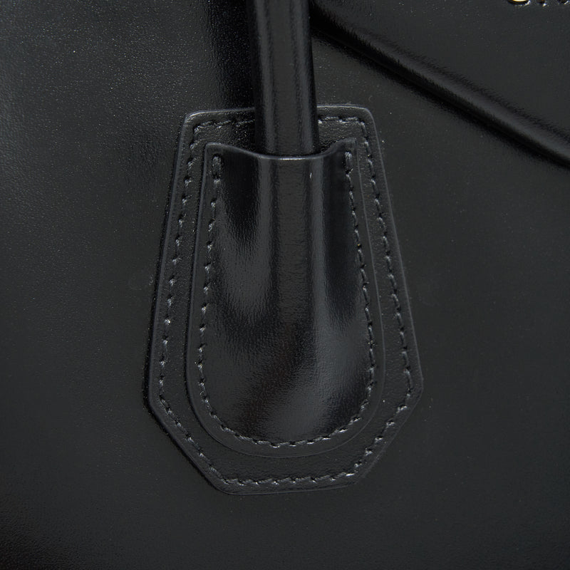 Givenchy Medium Antigona in Black