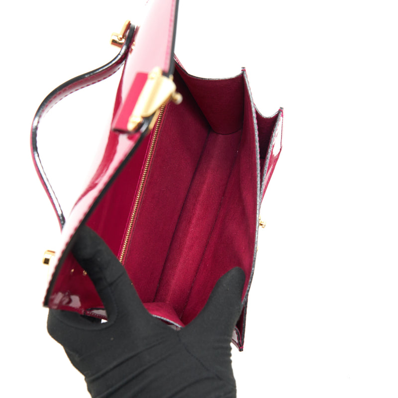 Louis Vuitton messenger bag crossbody patent Raspberry Red GHW