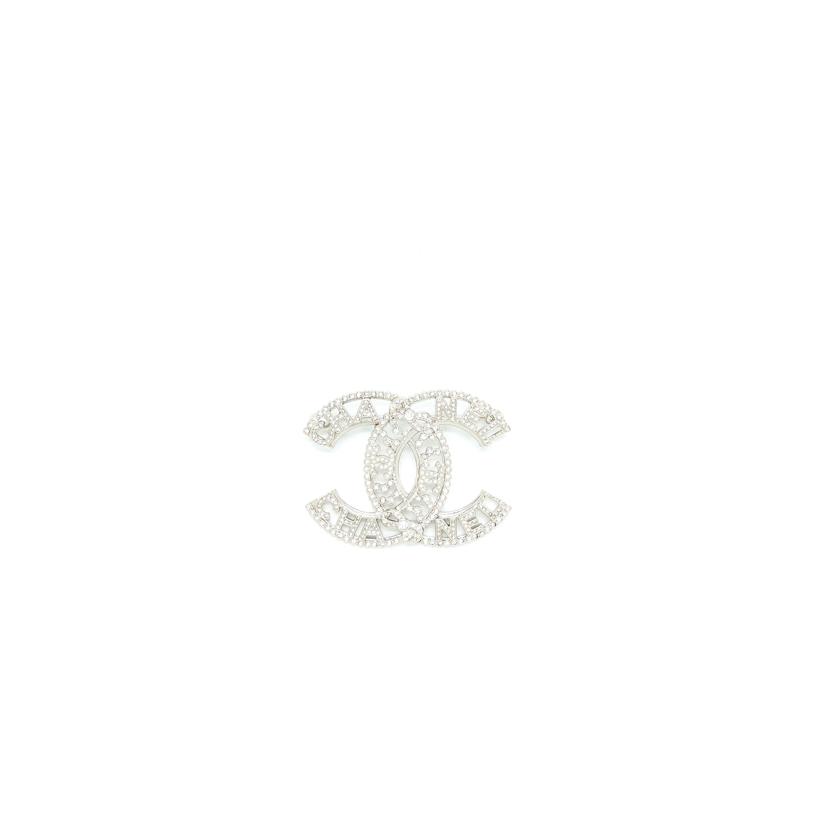 【手元を美しく】CHANEL CCロゴ クリスタル チュール グローブ Chanel Silver CC Curve Large Cuff | Chairish