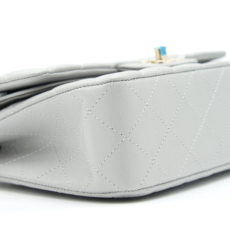 Chanel 21A Small Classic Double Flap Bag Caviar NC634 Light Grey LGHW