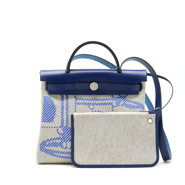 Hermes Herbag Zip 31 Toile H EN Relief Brides Saphir Stamp Z