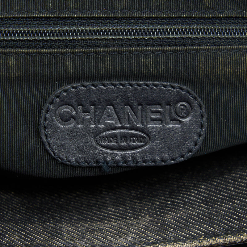 Chanel Vintage Denim Tote Bag Ruthenium Sliver Hardware