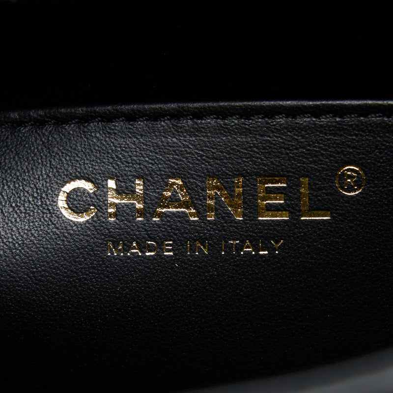 Chanel 22K Retro Classic New Square Flap Bag Goatskin Black with GHW (Microchip)