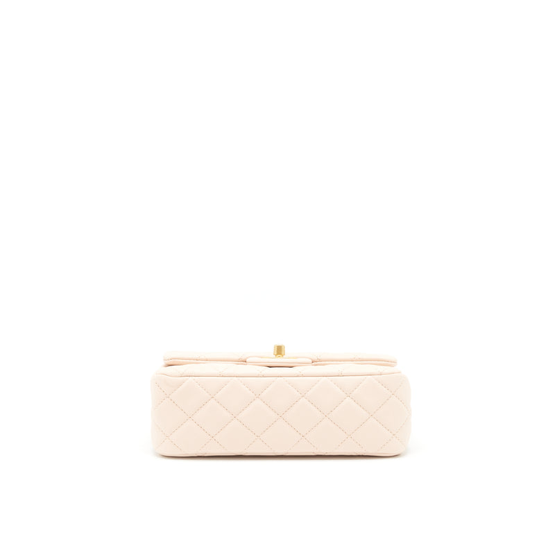 Chanel 22C Pearl Crush Mini Rectangular Flap Bag Lambskin Light Berge GHW (Microchip)