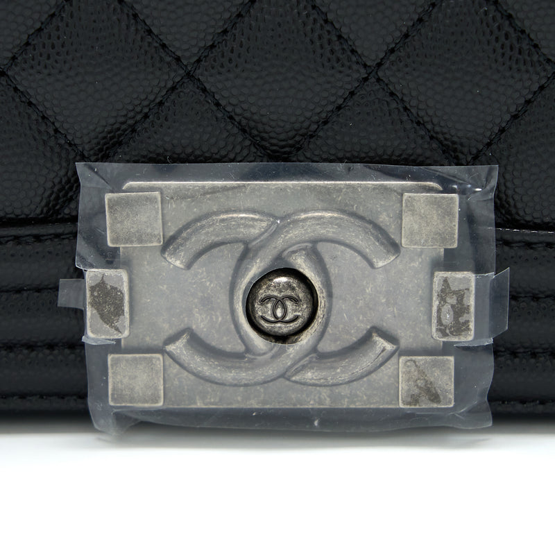 Chanel Small Boy Bag Caviar Black Ruthenium SHW (Microchip)