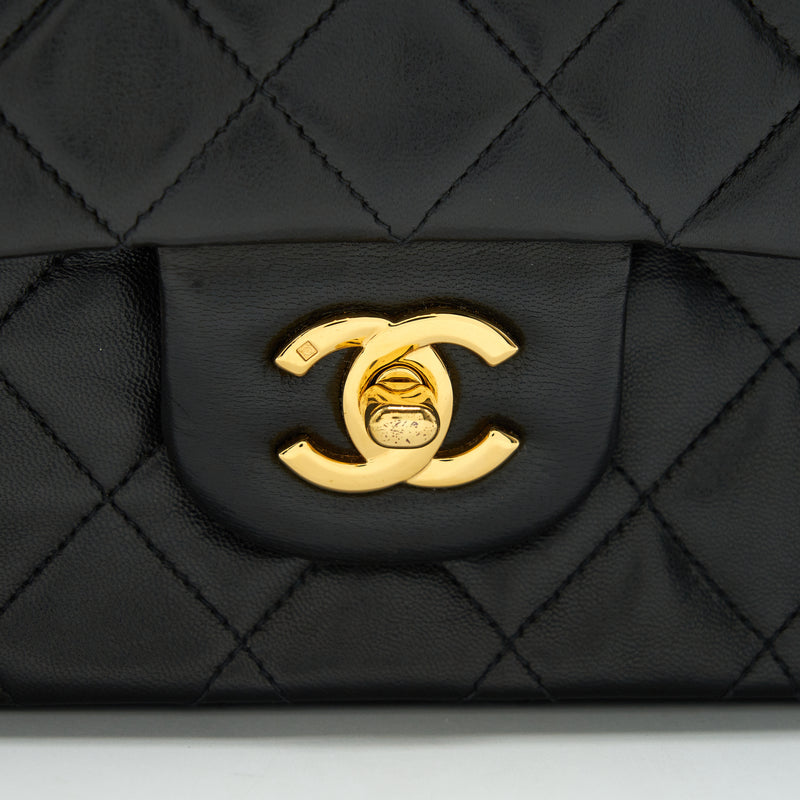 Chanel Vintage Classic Flap Medium in Black GHW