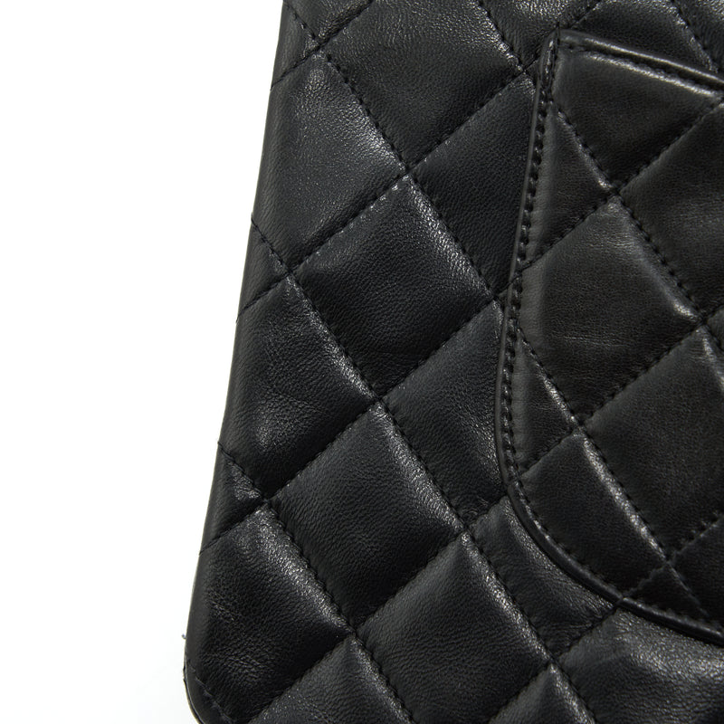 Chanel Vintage Classic Flap Medium in Black GHW