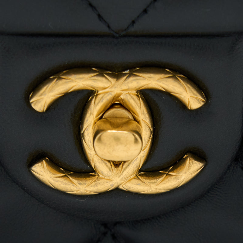 Chanel 22K Gold Pillar Adjustment Chain Flap Bag Lambskin Black GHW (Microchip)