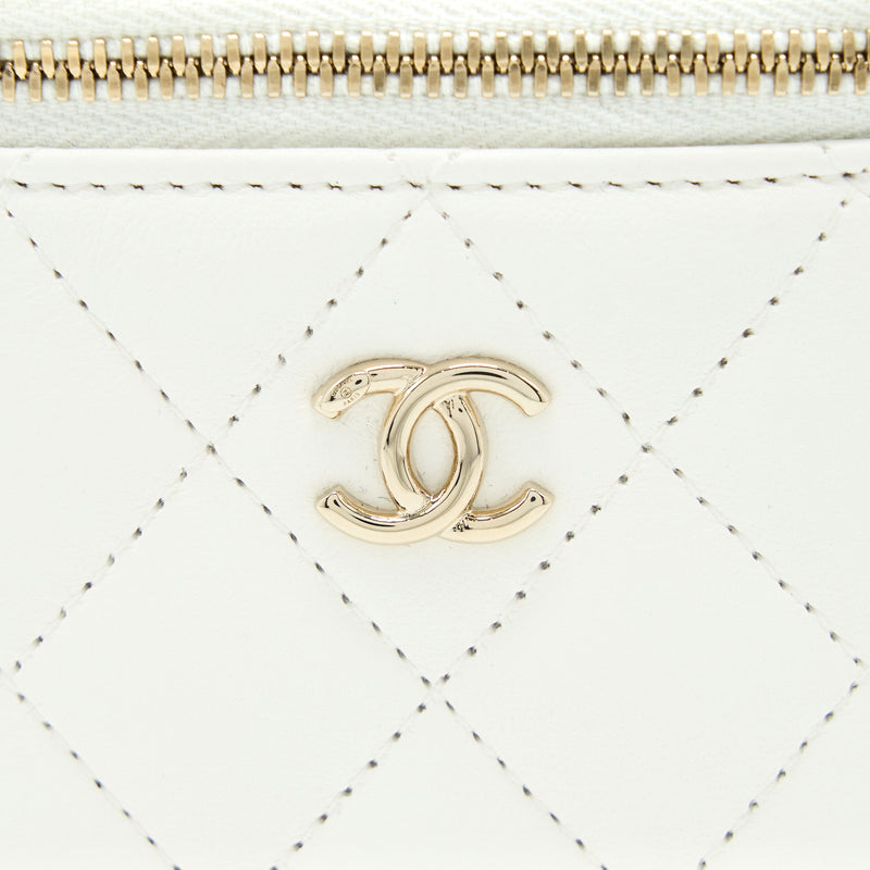 Chanel 23C Pearl Crush Mini Vanity with Chain Lambskin White LGHW (Microchip)