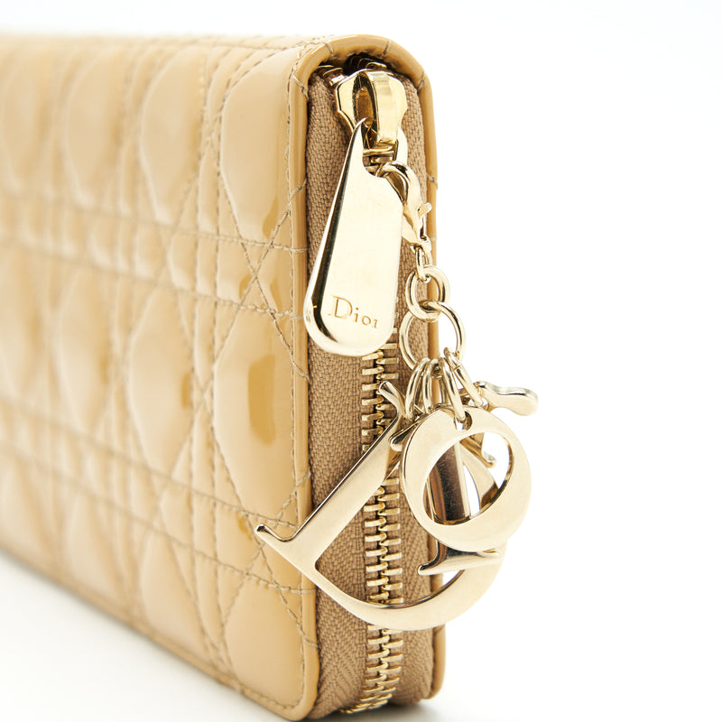 CHRISTIAN DIOR Lady Dior Voyager Zip Wallet Beige LGHW