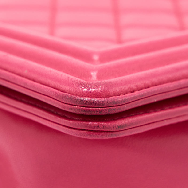 Chanel Medium Boy Bag Lambskin Pink GHW